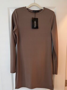 PrettyLittleThing Long Sleeve Taupe Shift Dress